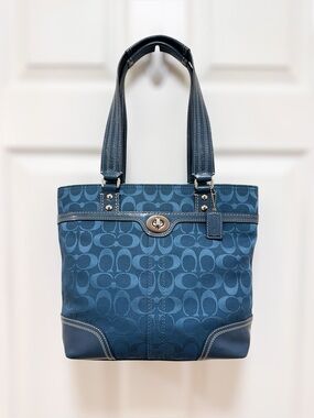 Coach‎ Hamptons Tote Bag Light Indigo Jacquard Leather Turnlock Y2K